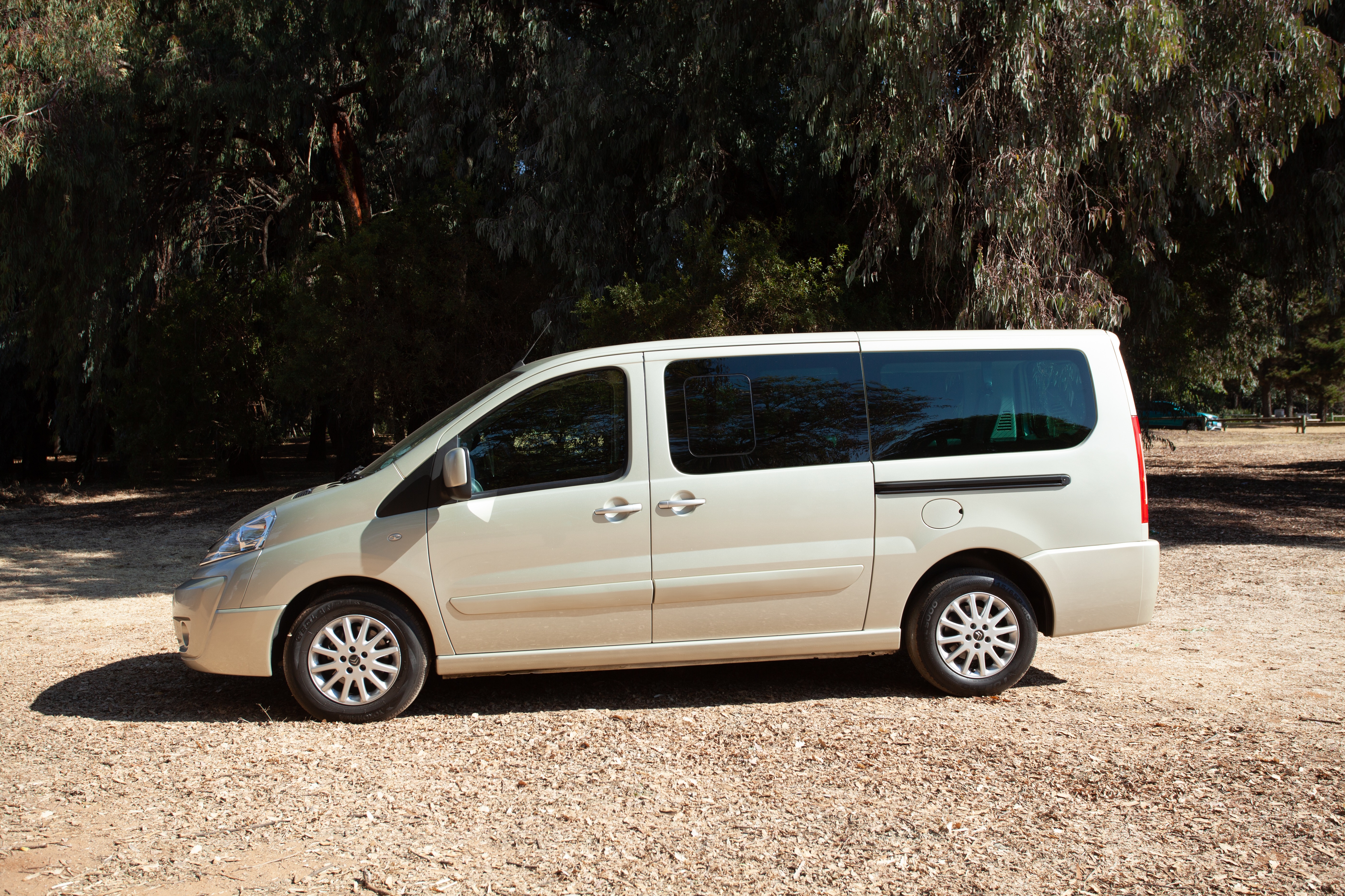 <span style="color:#ff0000;">SpaceShuttle</span>